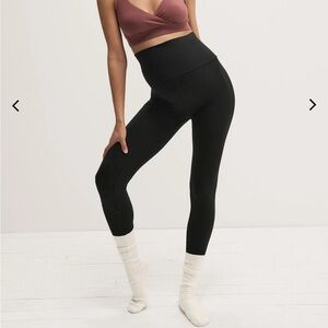 HATCH MATERNITY -Ultra Soft Before, During And After Legging.
Size medium